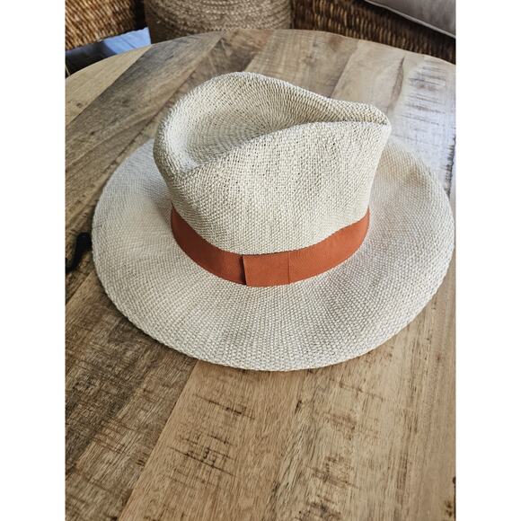 elizabeth and james Accessories - Elizabeth and James Straw Fedora Hat NWT Beach Vacation Summer Sun Hat